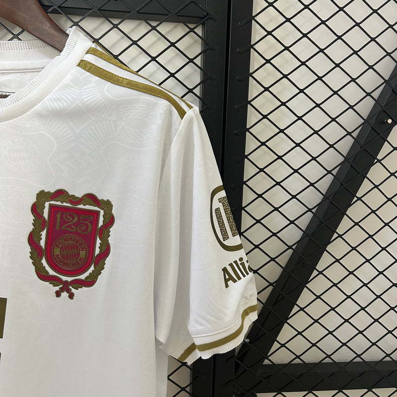 Camisa Bayern de Munique 25/26 Branca - 125º Aniversário
