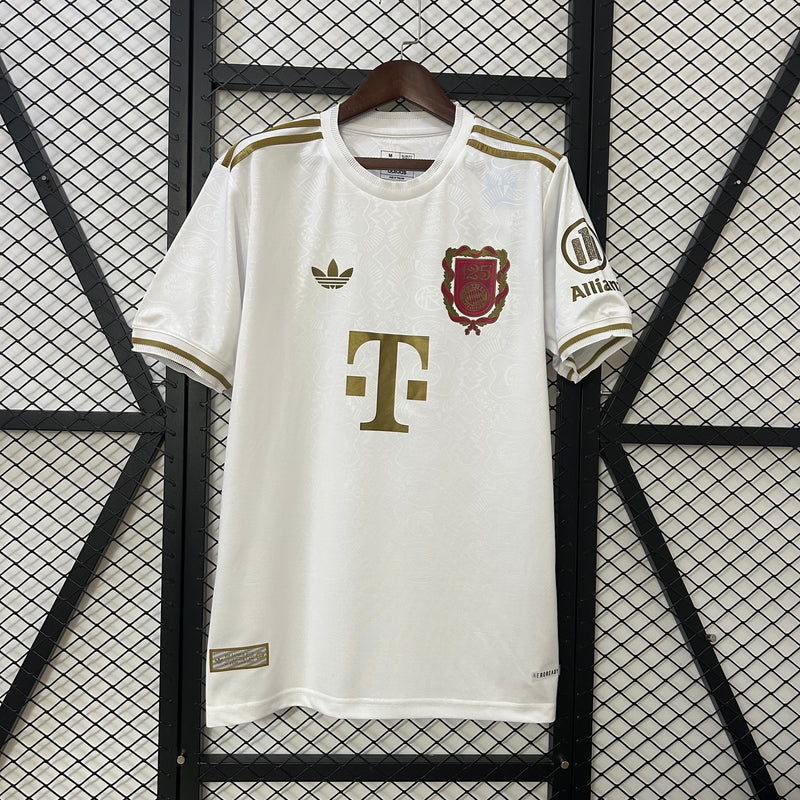 Camisa Bayern de Munique 25/26 Branca - 125º Aniversário